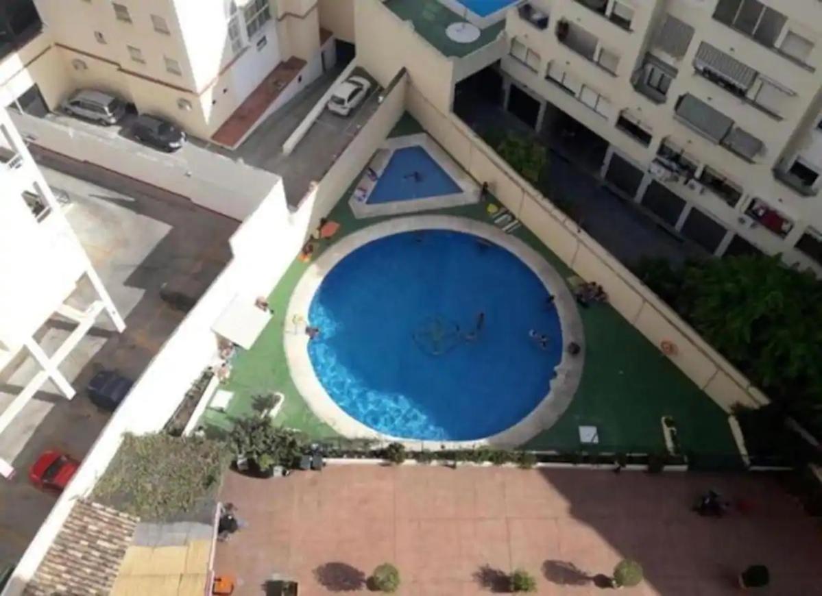 شقة Bonito, Luminoso Y Centrico Apartamento Con Piscina Y Vistas Al Mar توريمولينوس المظهر الخارجي الصورة